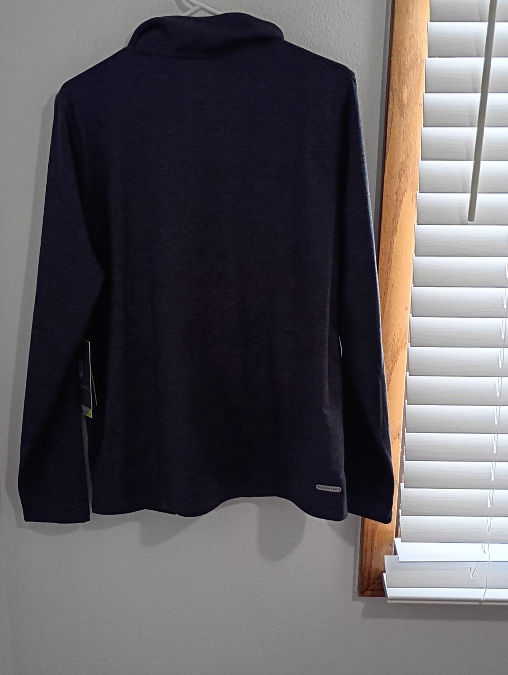 NWT Free Country Sweatshirt. - Picture 2 of 10